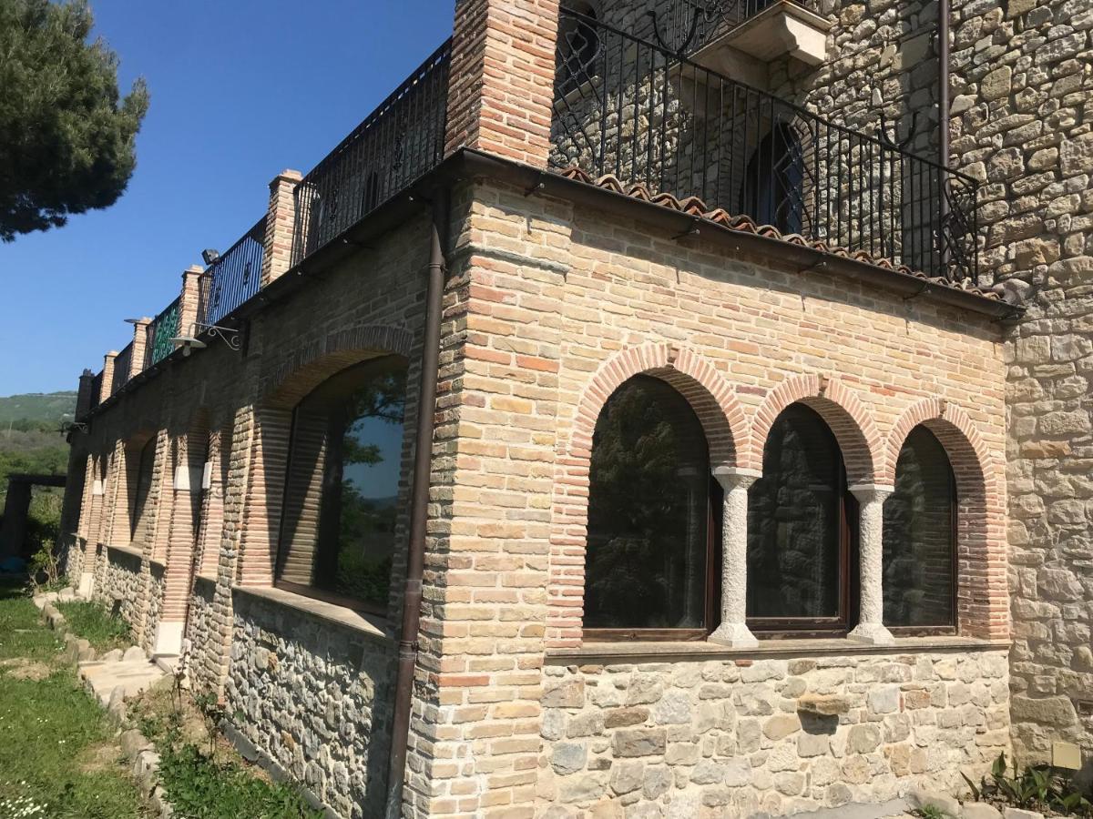 Hotel Lo Smeraldo Roccavivara 外观 照片