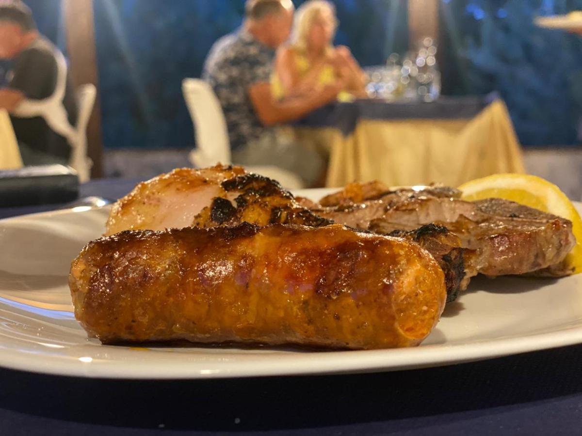 Hotel Lo Smeraldo Roccavivara 外观 照片