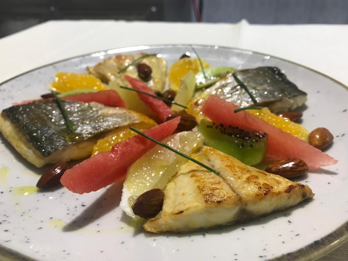 Hotel Lo Smeraldo Roccavivara 外观 照片