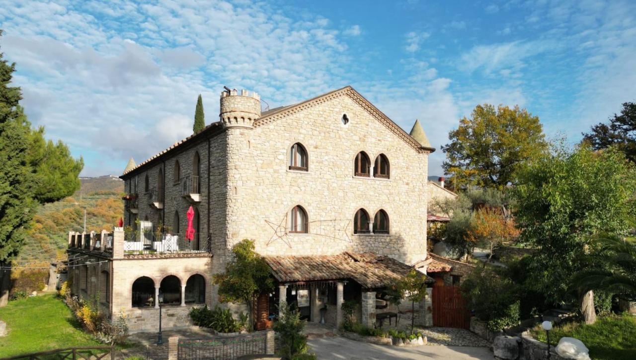 Hotel Lo Smeraldo Roccavivara 外观 照片