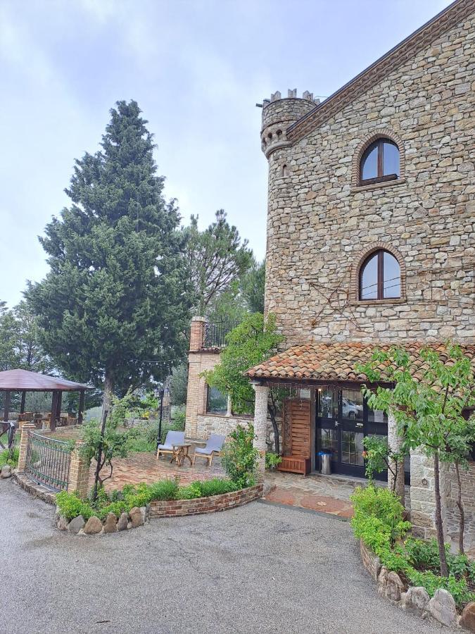 Hotel Lo Smeraldo Roccavivara 外观 照片