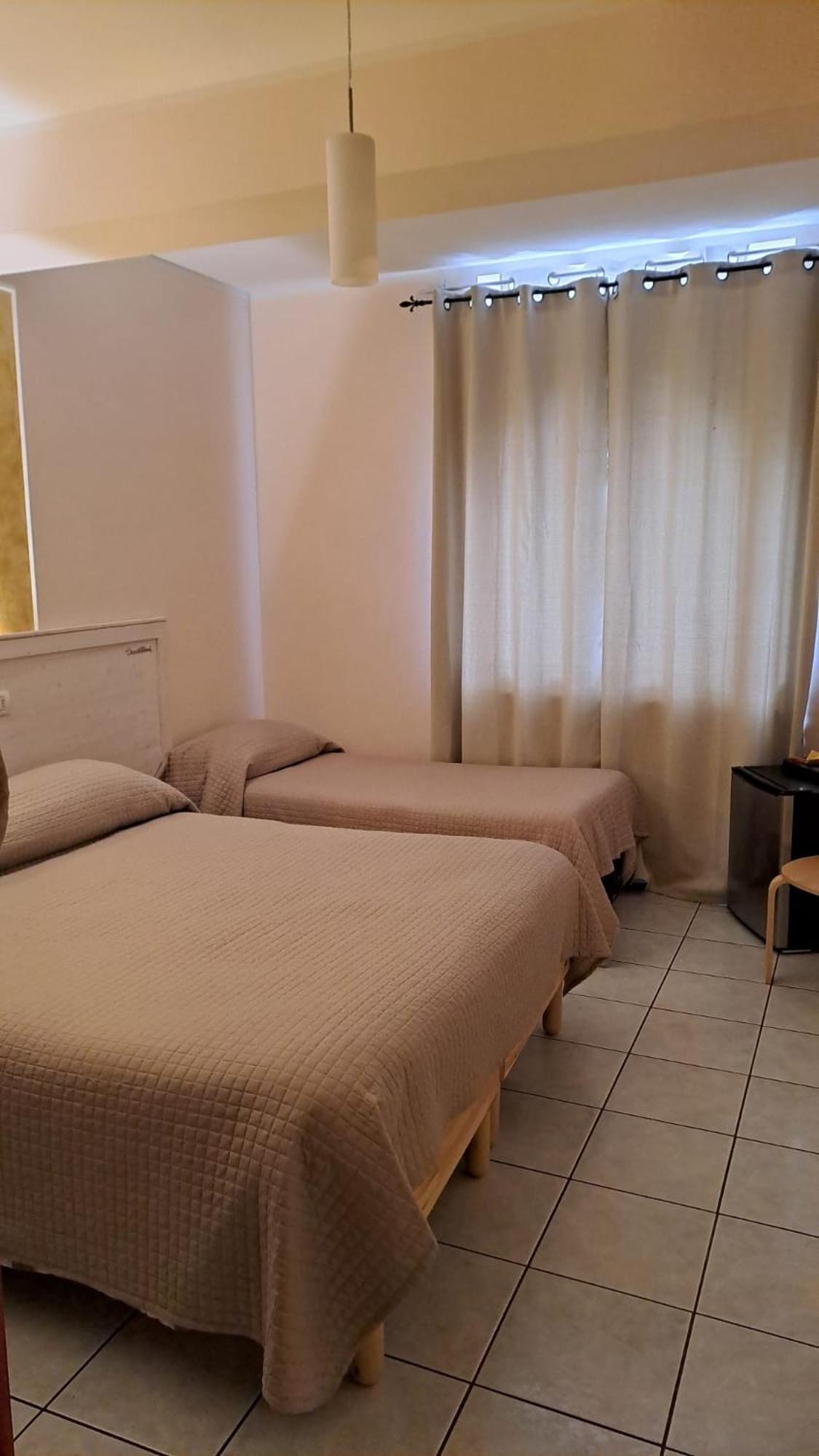 Hotel Lo Smeraldo Roccavivara 外观 照片